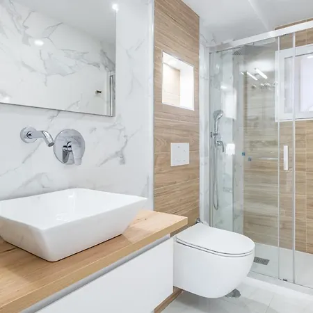 Principado Loix Deluxe 17c Levante Apartment